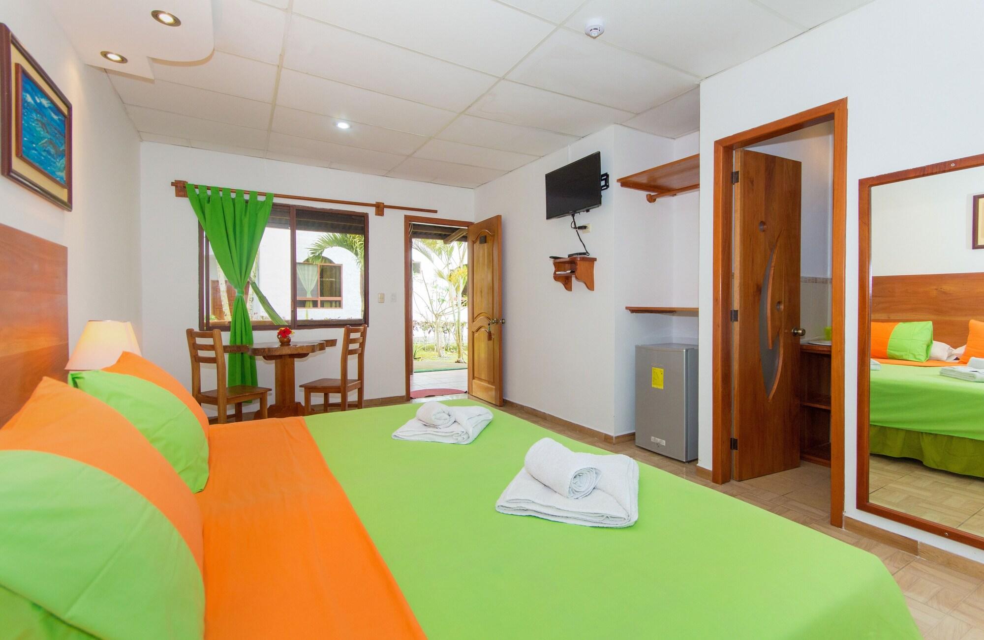 Twin Hotel Galápagos by Rotamundos Puerto Ayora  Exterior foto