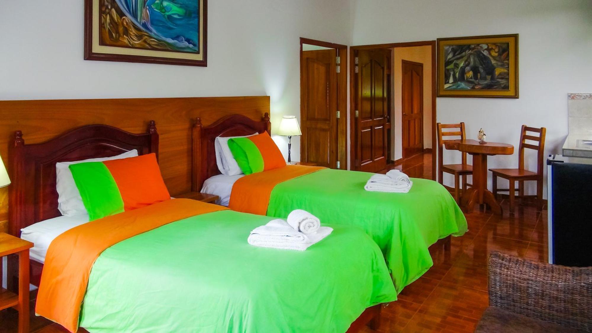 Twin Hotel Galápagos by Rotamundos Puerto Ayora  Exterior foto