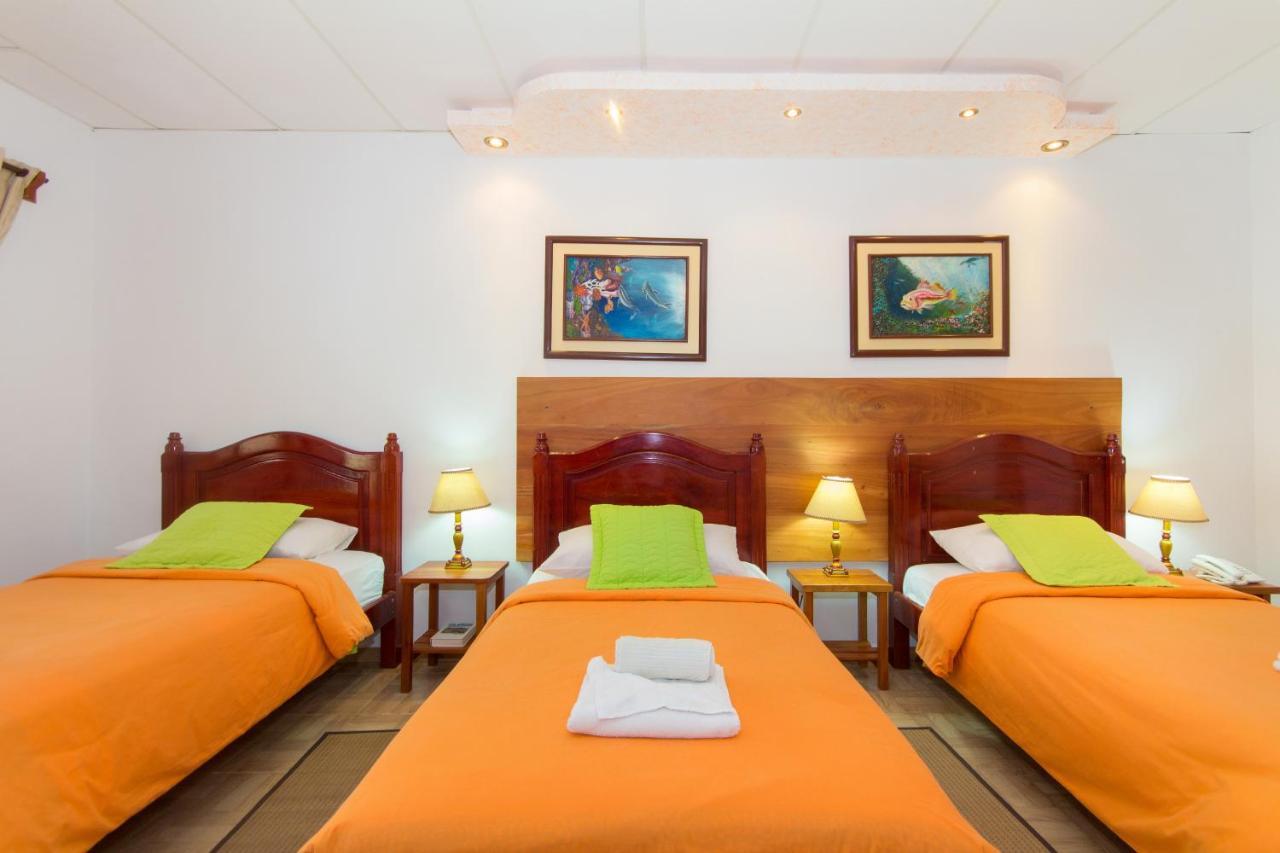 Twin Hotel Galápagos by Rotamundos Puerto Ayora  Exterior foto