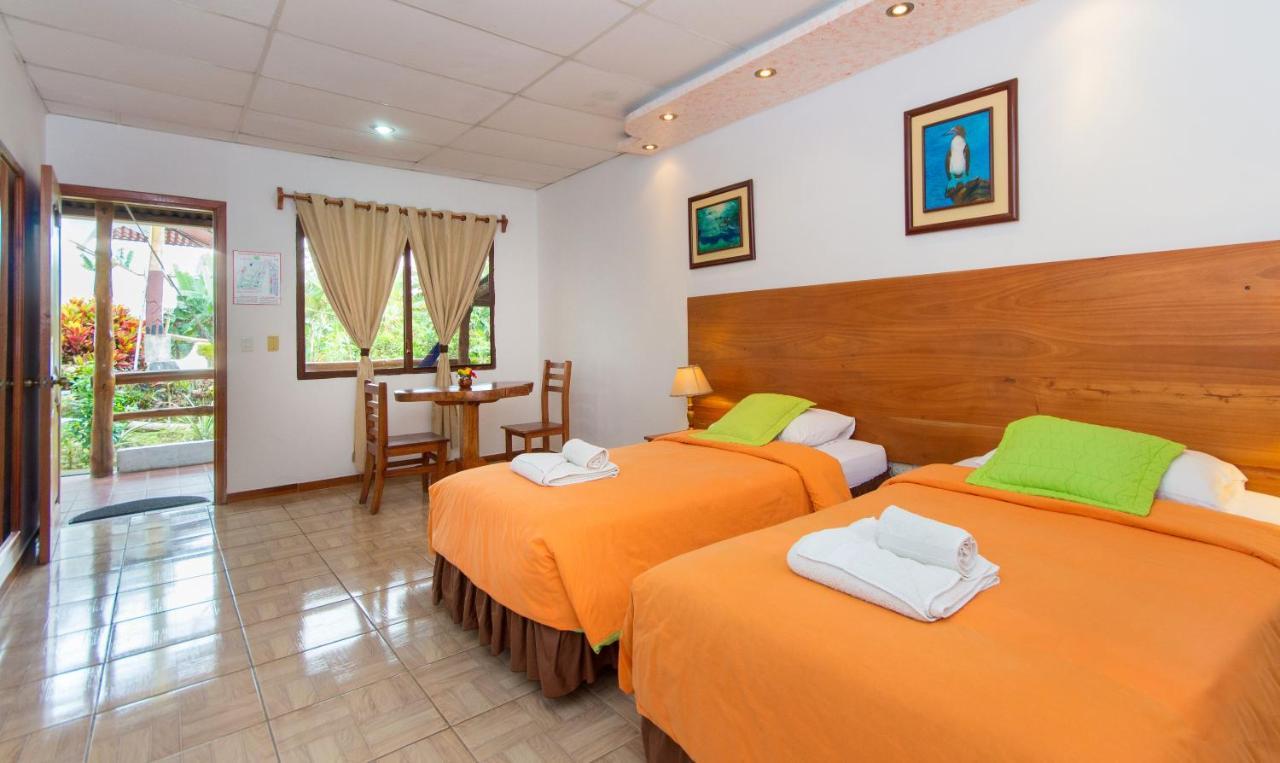 Twin Hotel Galápagos by Rotamundos Puerto Ayora  Exterior foto