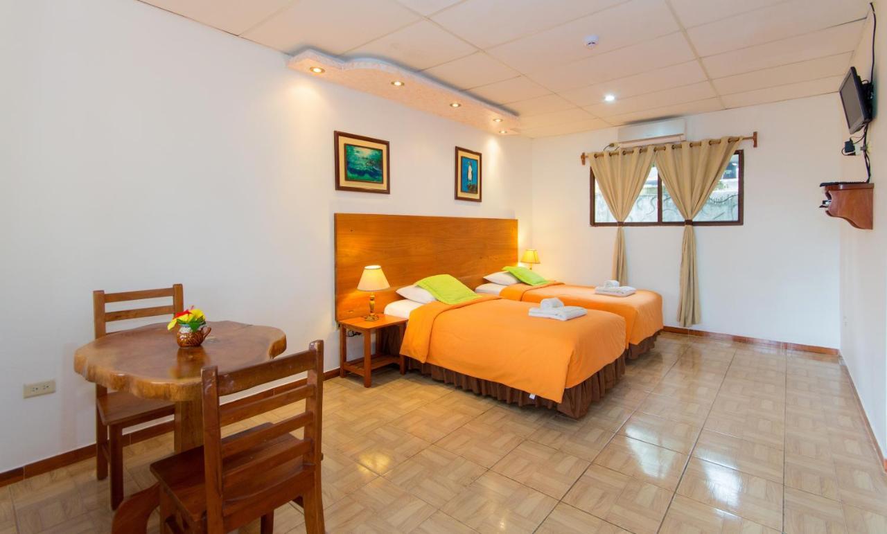 Twin Hotel Galápagos by Rotamundos Puerto Ayora  Exterior foto