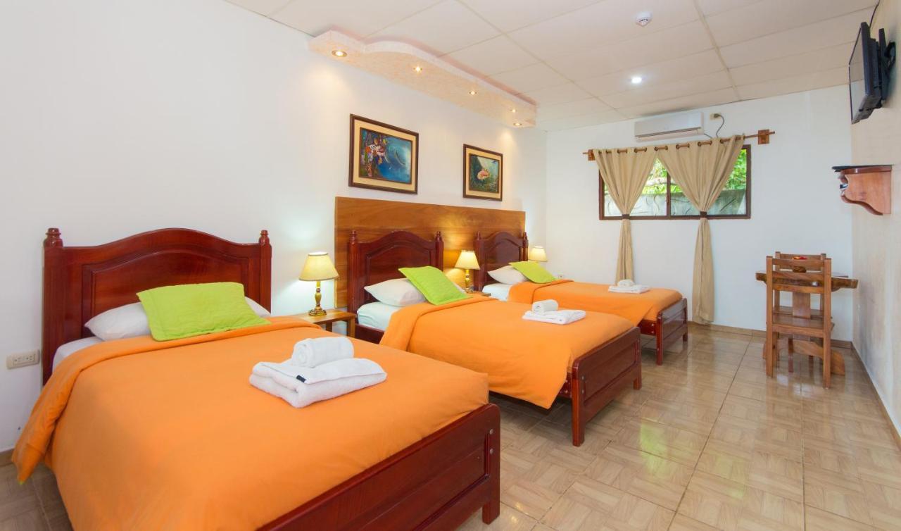 Twin Hotel Galápagos by Rotamundos Puerto Ayora  Exterior foto